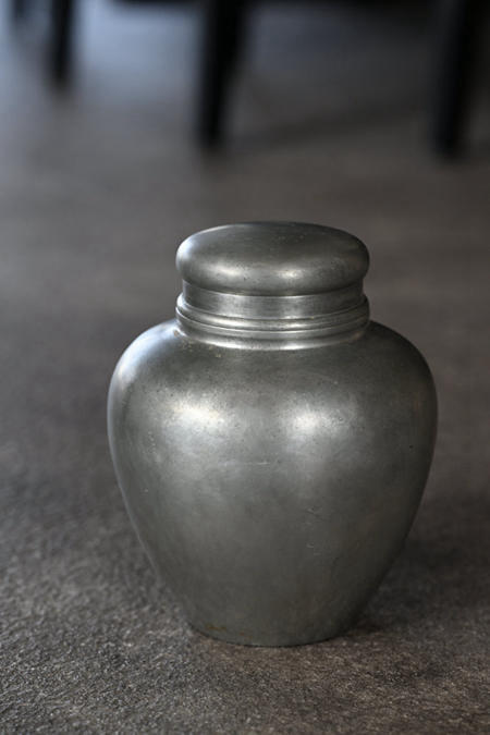 6490]=日本老锡罐古锡茶叶罐锡老锡茶入【高18cm】 锡罐皮壳老辣锡斑